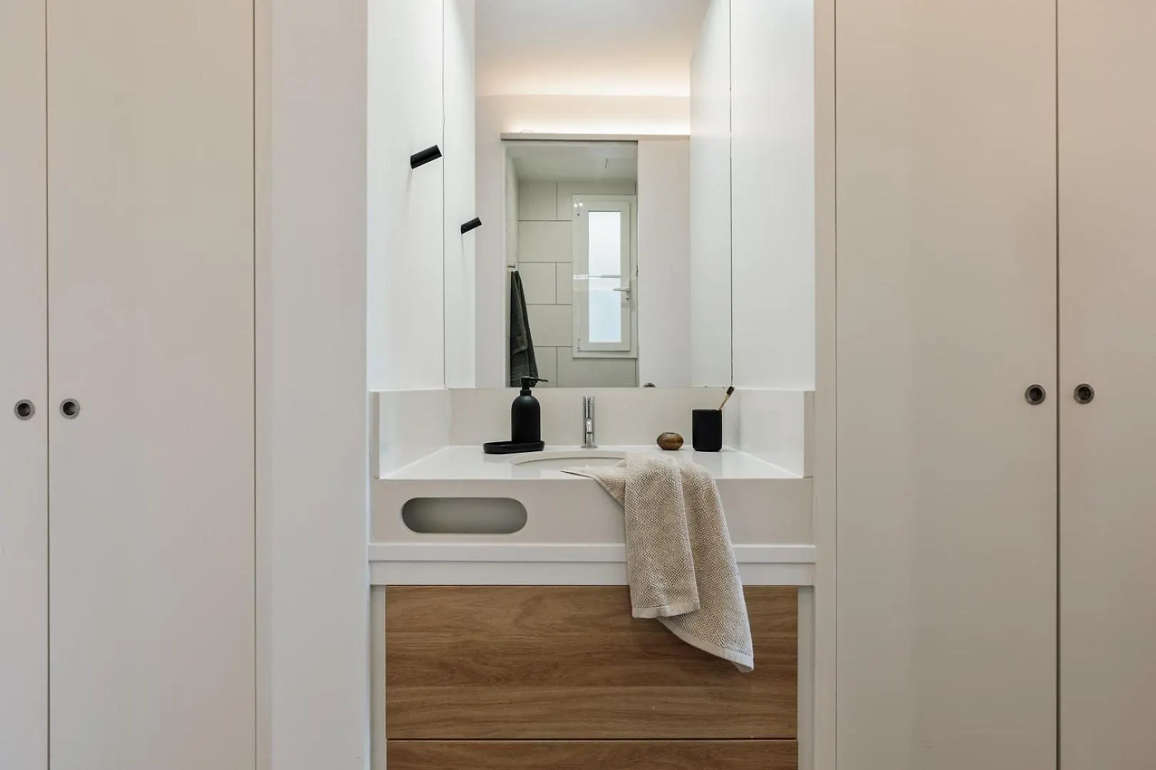 ברצלונה Lygos - 2 Bedrooms And Terrace In Eixample Esquerra דירה